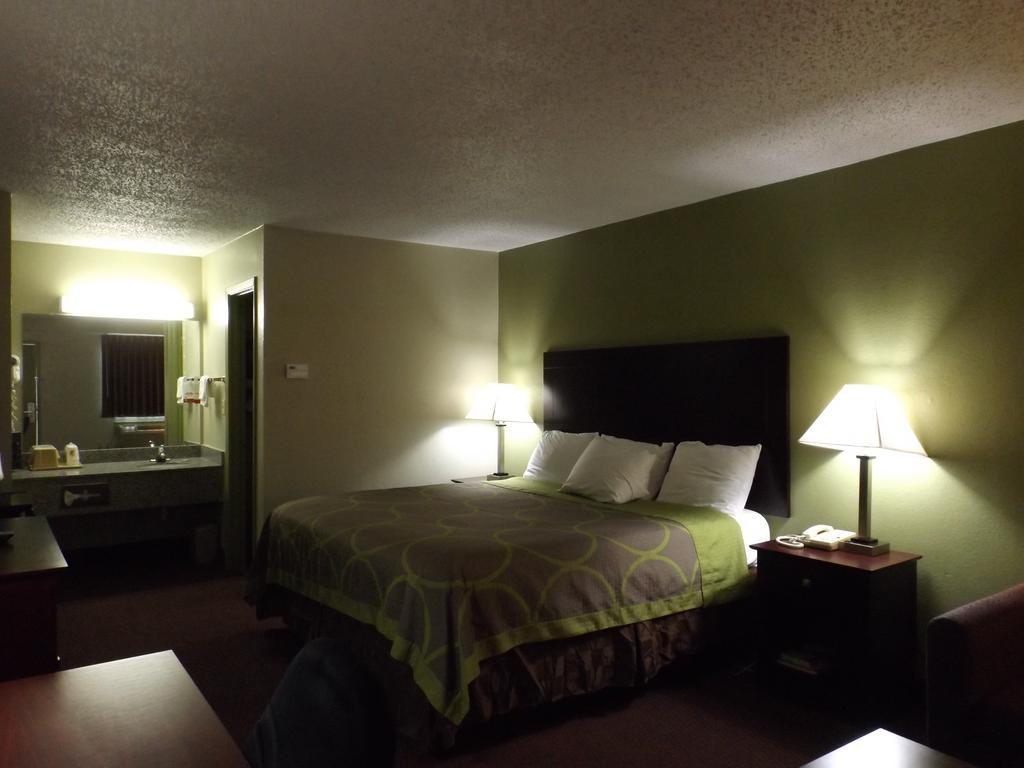 Super 8 By Wyndham Monticello Ar Motel Eksteriør bilde