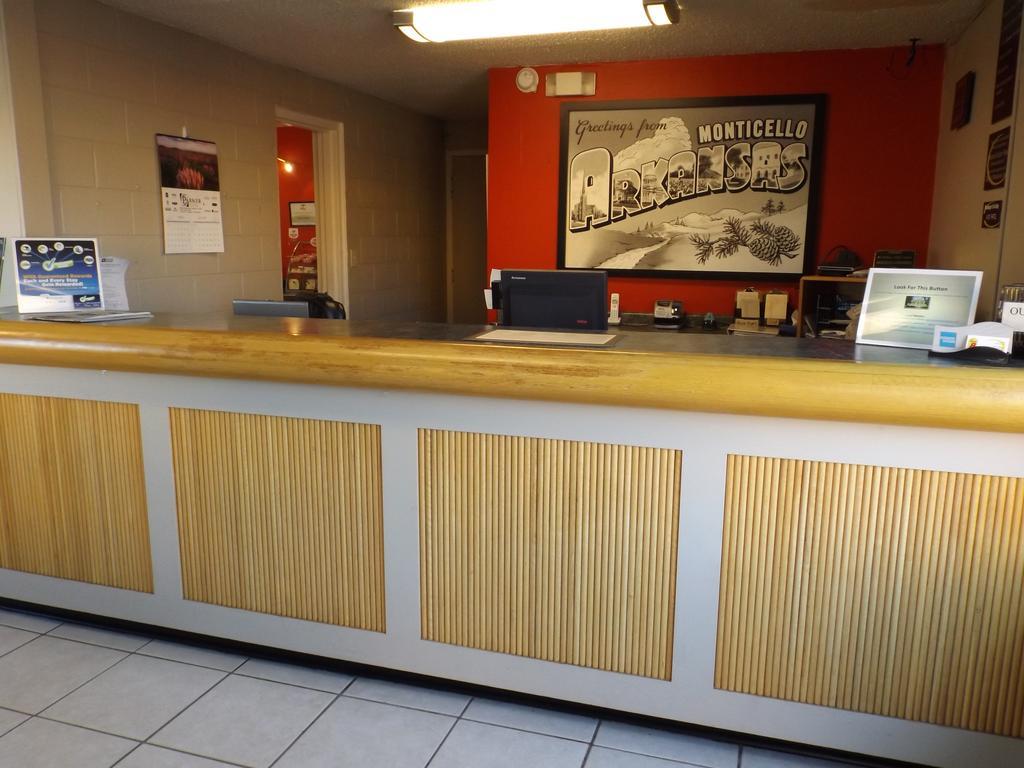 Super 8 By Wyndham Monticello Ar Motel Eksteriør bilde